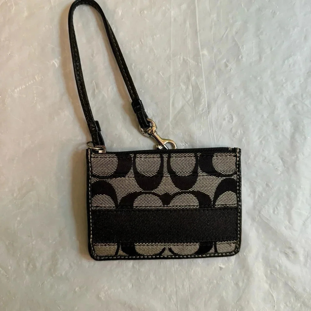 Coach Poppy Wristlet Wallet